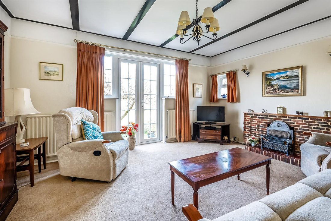 Casa a Surrey, Inghilterra 3 - 17486382
