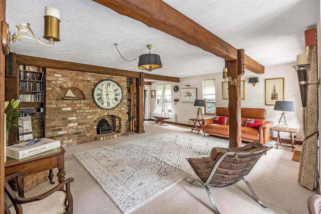 House in Hawks Hill, Fetcham, England 3 - 17486296