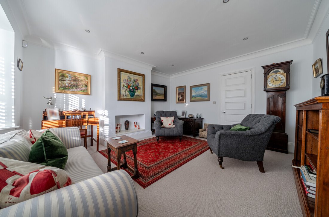 House in Lymington, England 4 - 17488186