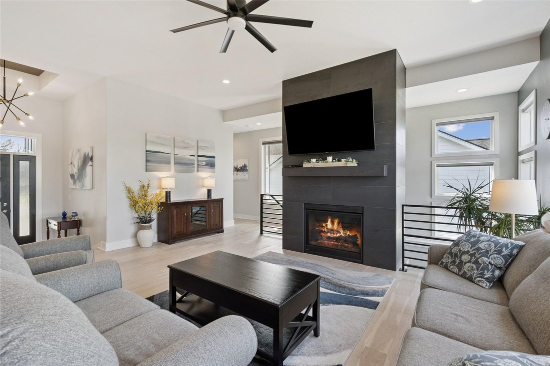 House in Urbandale, Iowa, United States 4 - 17483163
