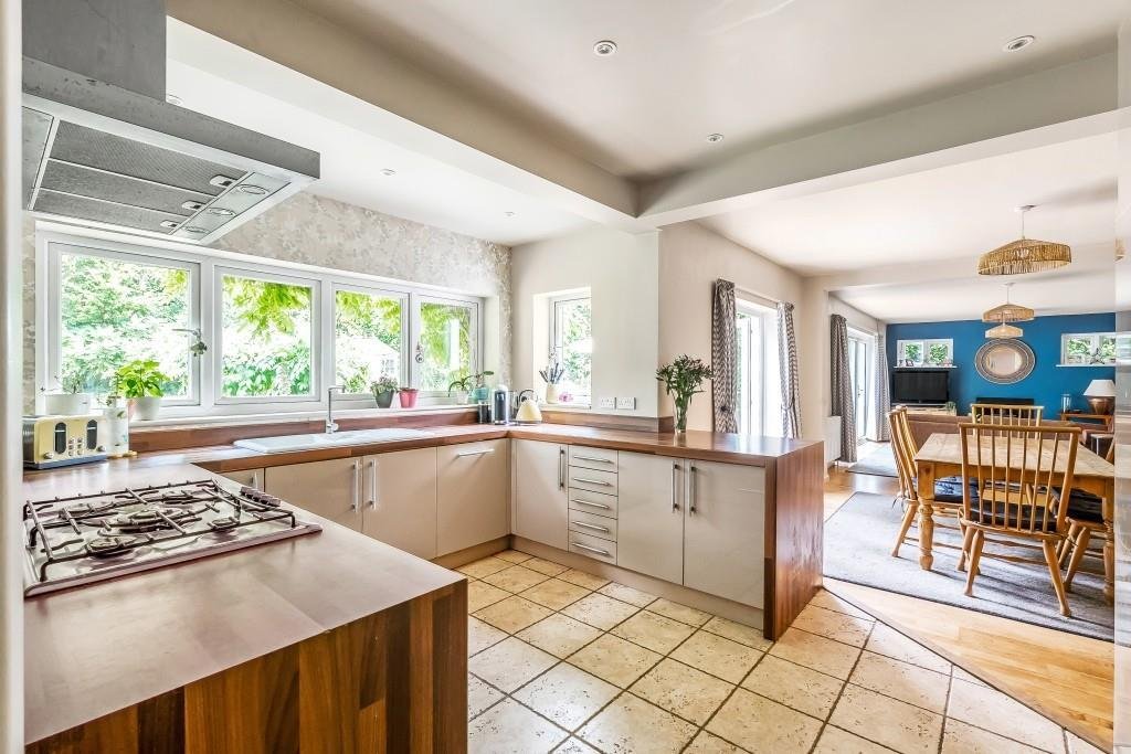 House in Surrey, England 5 - 17486276
