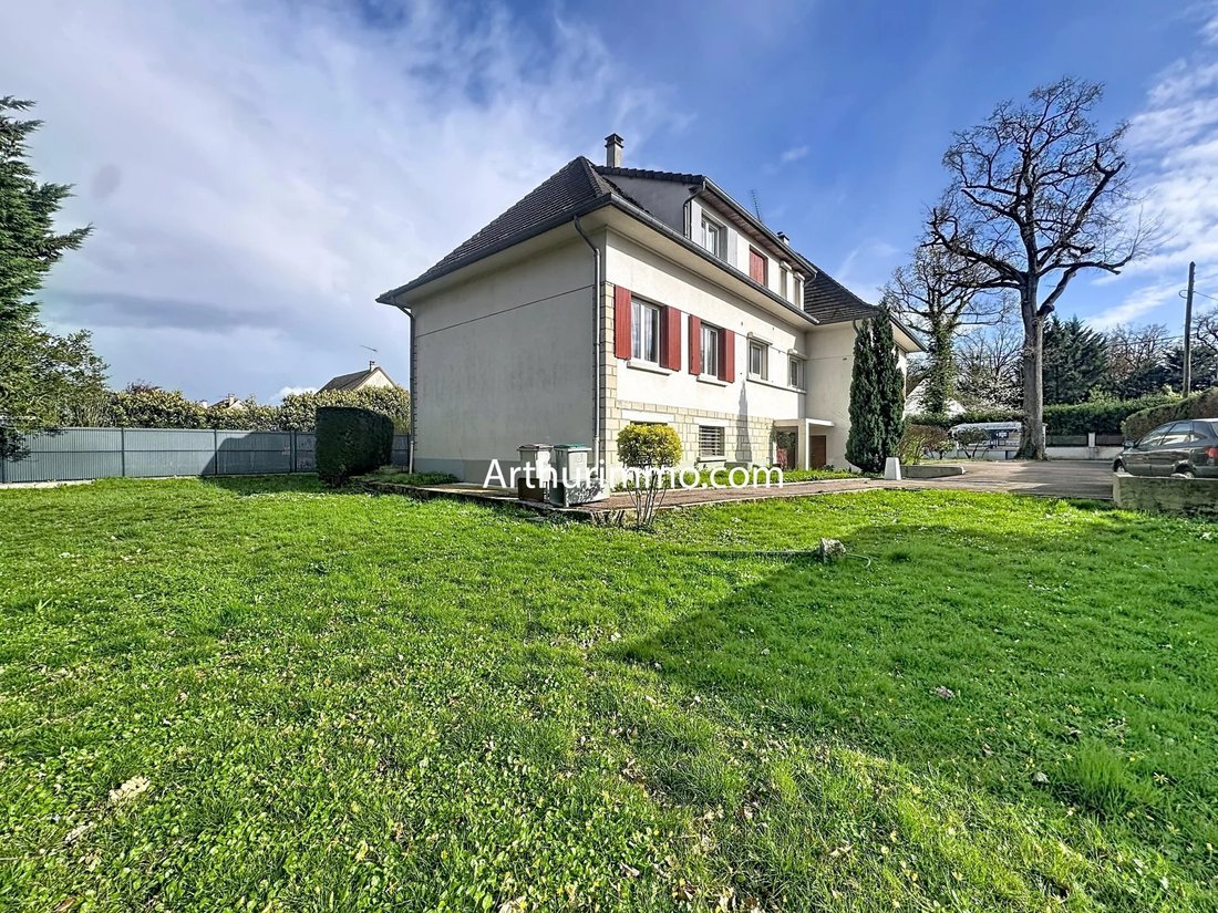 House in Le Reveillon, Villecresnes, France 1 - 15658318