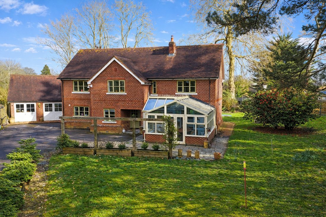 House in Lyndhurst, England 1 - 17484896