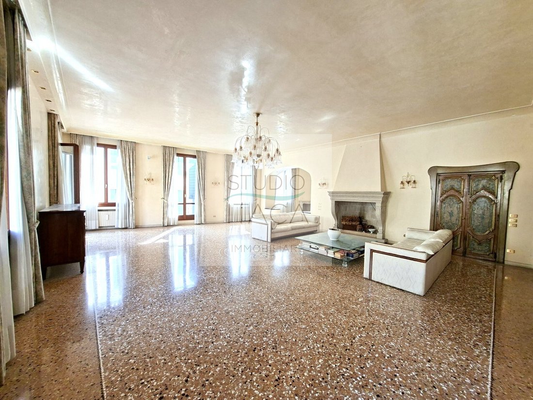 Penthouse in Piazze, Padua, Italy 3 - 17488613
