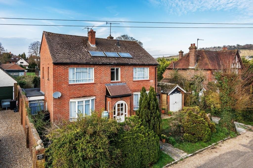 House in Dorking, England 1 - 17485270