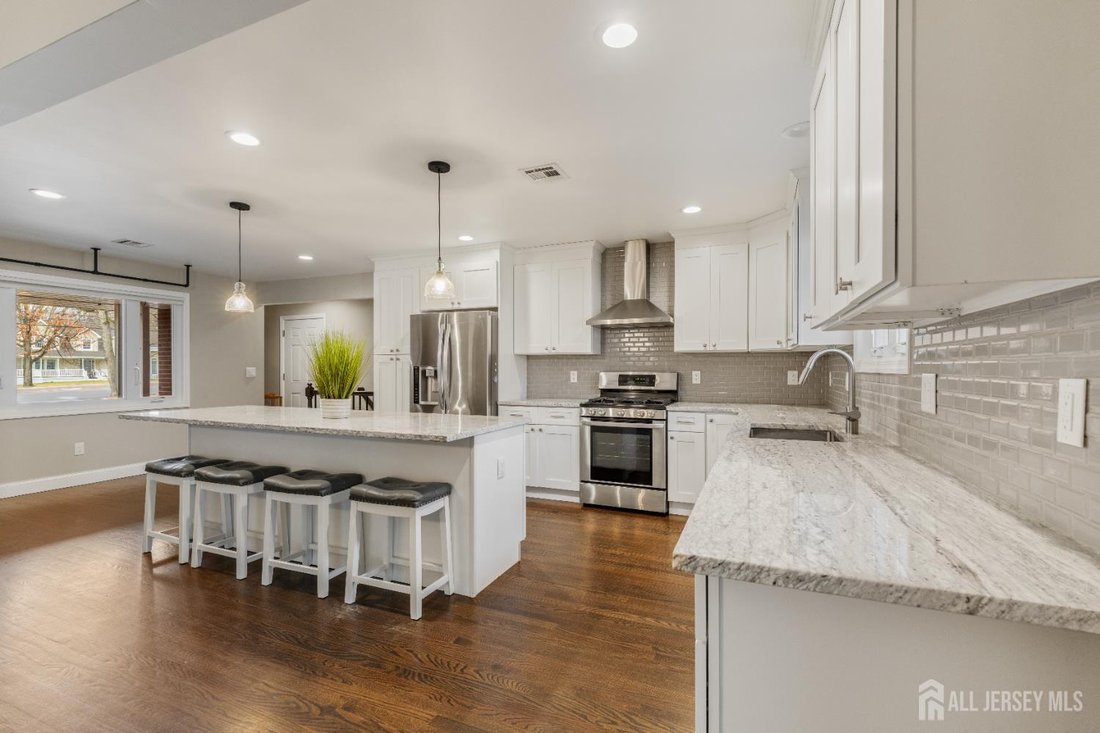 House in Old Bridge Township, New Jersey, United States 3 - 17472866