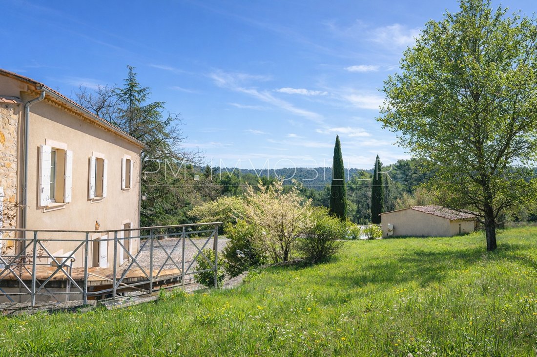 Estate in Villelaure, Provence-Alpes-Côte d'Azur, France 3 - 17480536