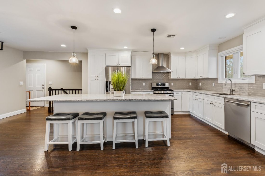 House in Old Bridge Township, New Jersey, United States 2 - 17472866