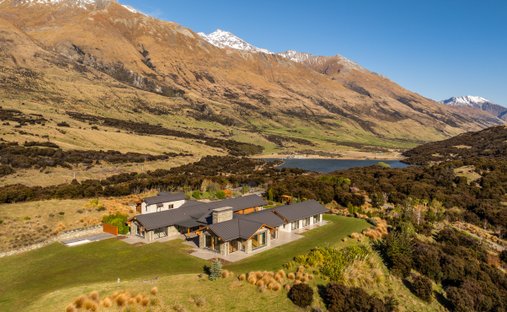 House in Glenorchy, Otago, New Zealand 1