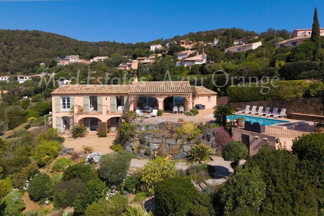 Villa in La Croix-Valmer, Provence-Alpes-Côte d'Azur, France 5 - 17481176