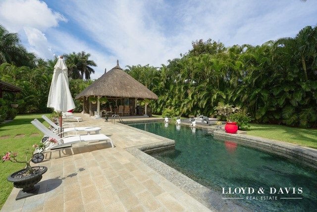 Villa in Albion, Rivière Noire District, Mauritius 1 - 17489377