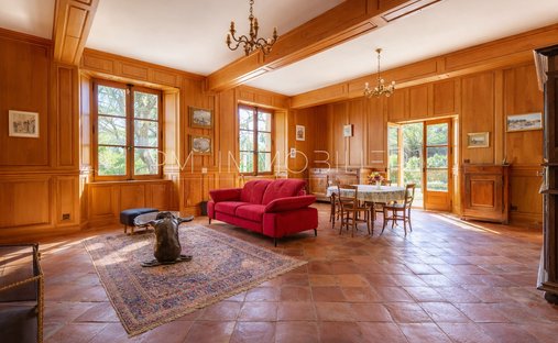 Estate in Villelaure, Provence-Alpes-Côte d'Azur, France 1