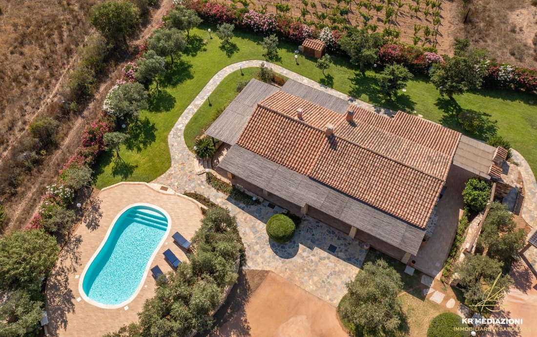 Villa in Center, Olbia, Italy 5 - 17488932