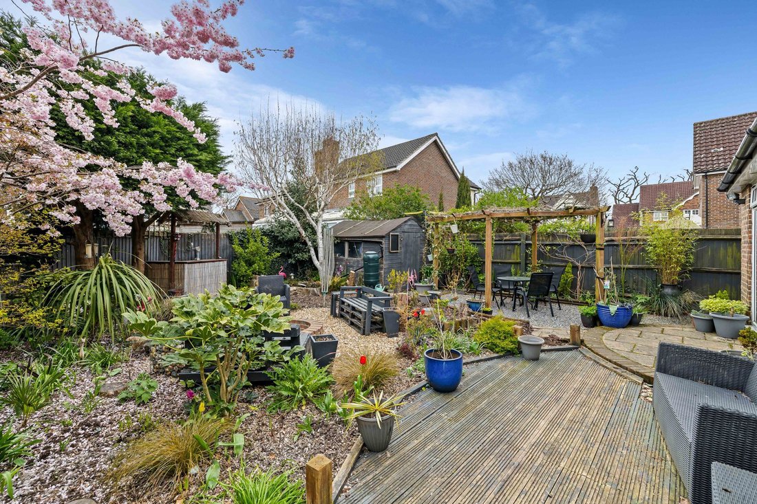 House in Burgess Hill, England 2 - 17483194