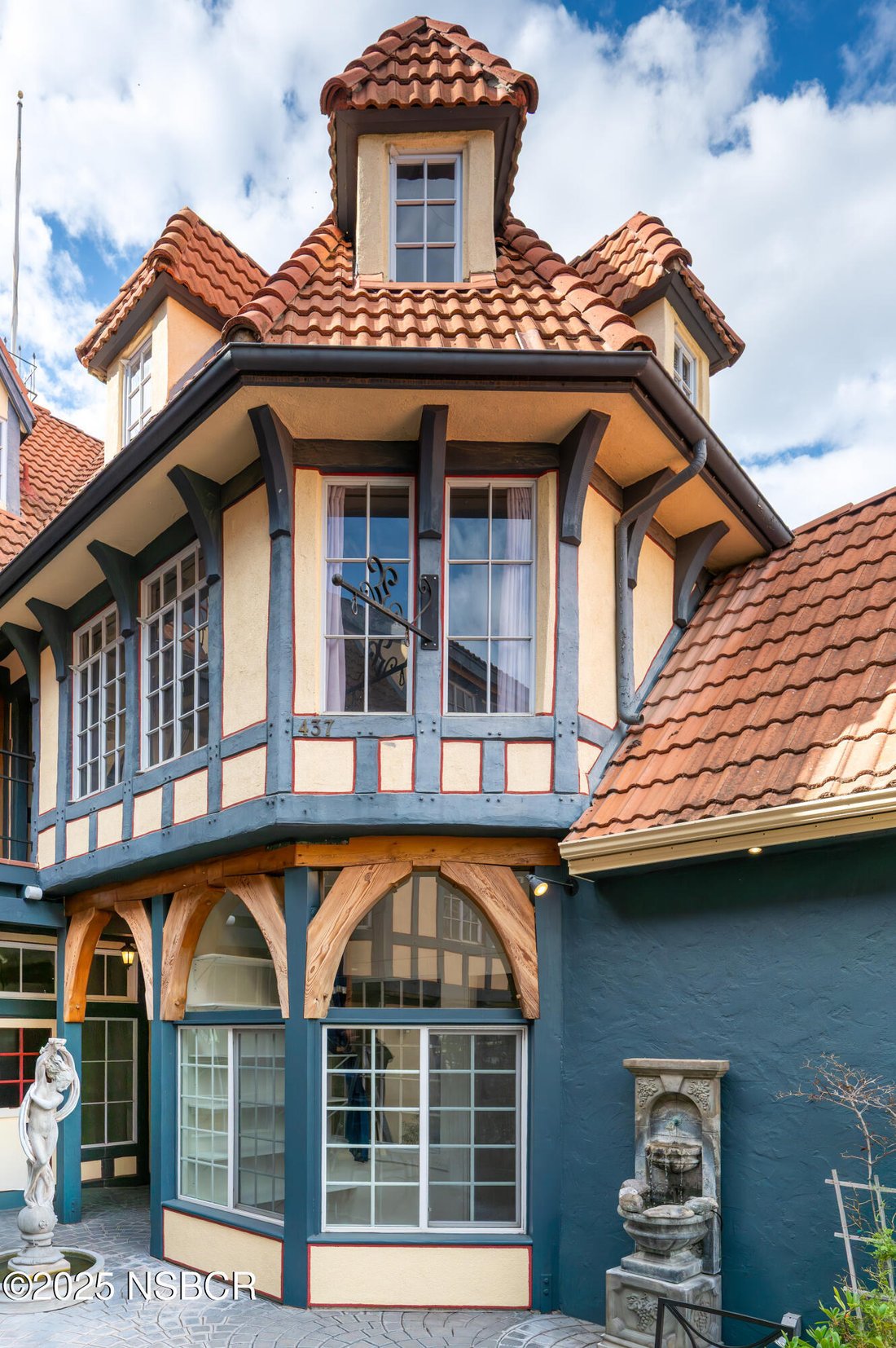 Solvang, California, United States 4 - 17480445