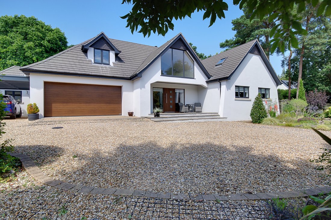 House in Ringwood, England 1 - 17486826