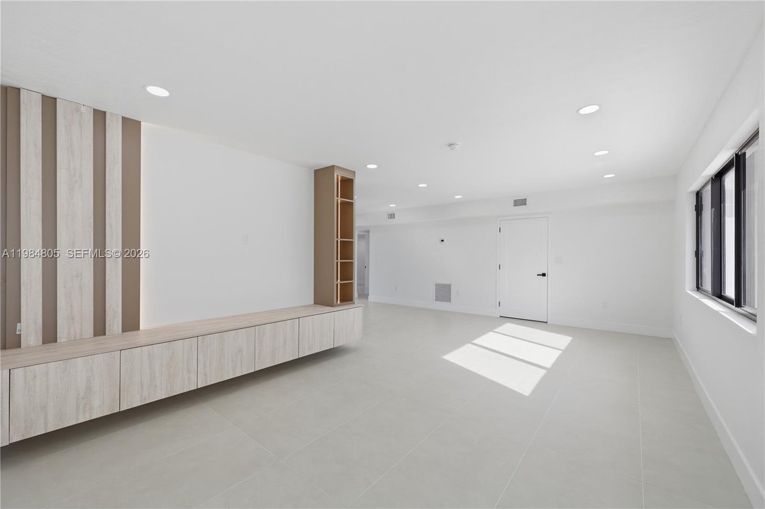 House in Miami, Florida, United States 5 - 17487195