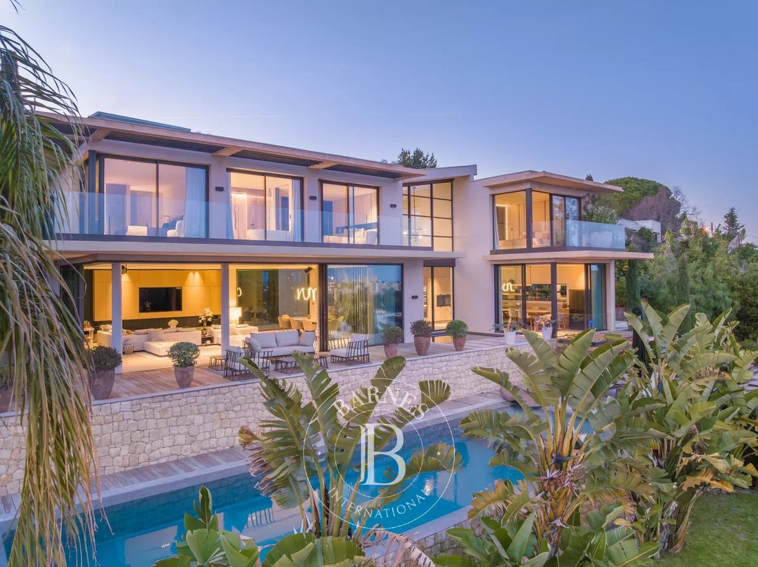 Villa in La Maure-Super Cannes, Vallauris, France 1 - 15421412