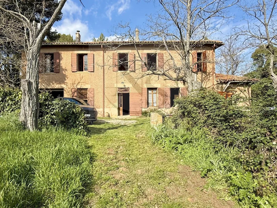 House in Est-Repentance-Les Trois Bons Dieux, Aix-en-Provence, France 2 - 16494482