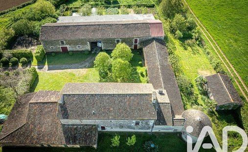 House in Arrondissement of Parthenay, Nouvelle-Aquitaine, France 1