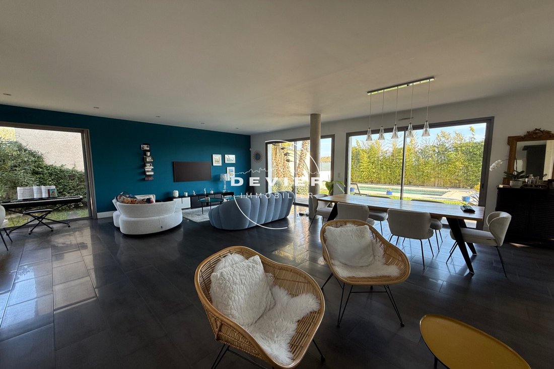 Villa in Saint-Genies-des-Mourgues, Occitania, France 3 - 17316149