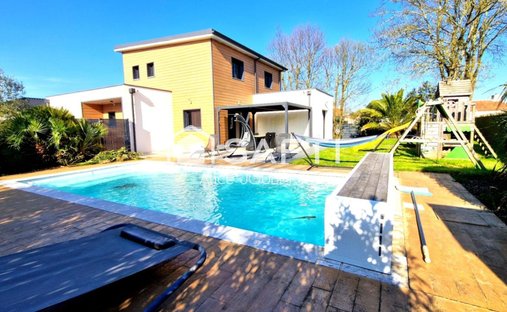 House in Grosbreuil, Pays de la Loire, France 1