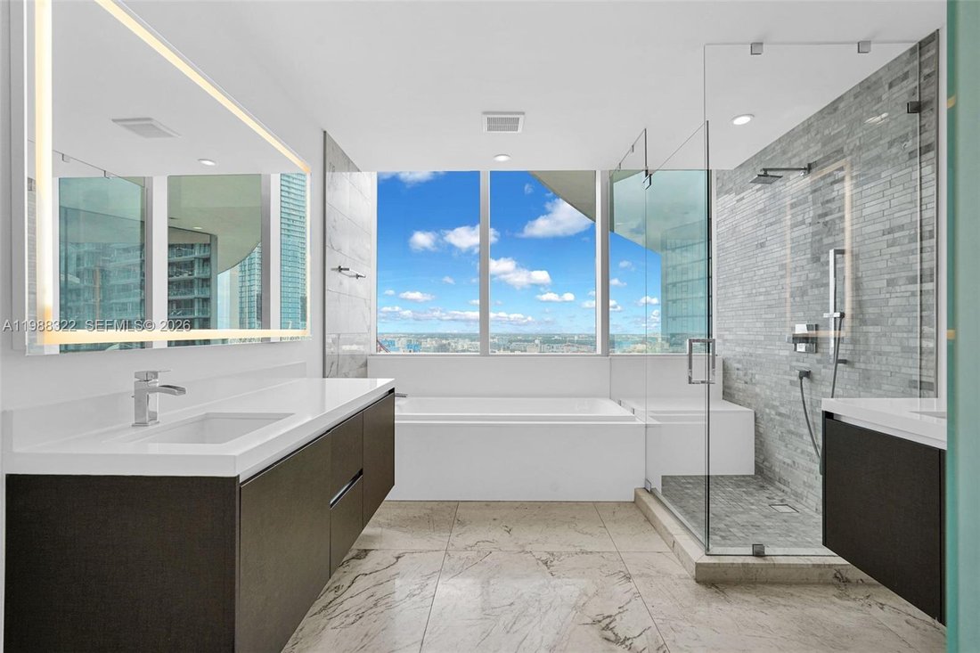 Condo in Miami, Florida, United States 5 - 17480902