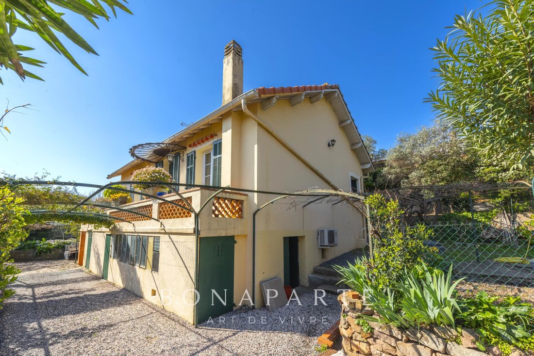 House in Valescure-Vaulongue-Clair Bois-Vallon Suveret, Saint-Raphaël, France 3 - 17483059