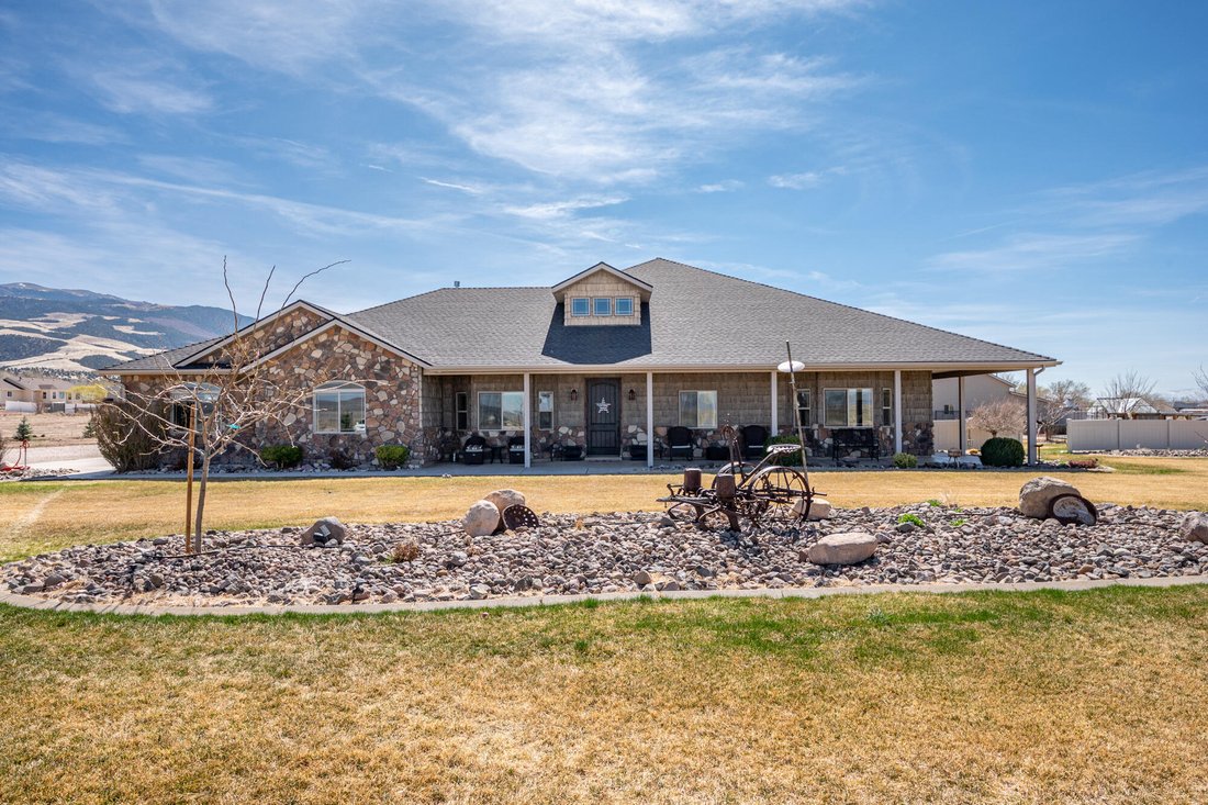 House in Cedar City, Utah, United States 2 - 17484102