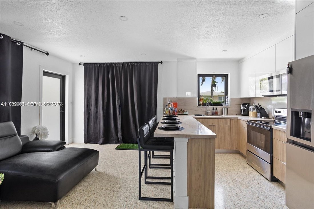 Apartment in North Miami Beach, Florida, United States 3 - 17480871