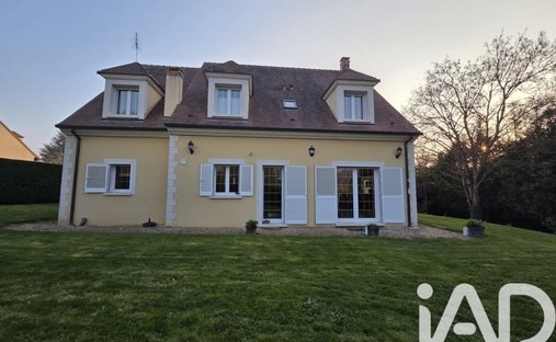 House in Orgerus, Ile-de-France, France 1