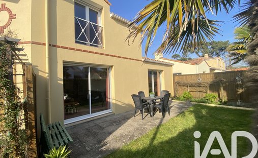 House in Mindin, Saint-Brevin-les-Pins, France 1