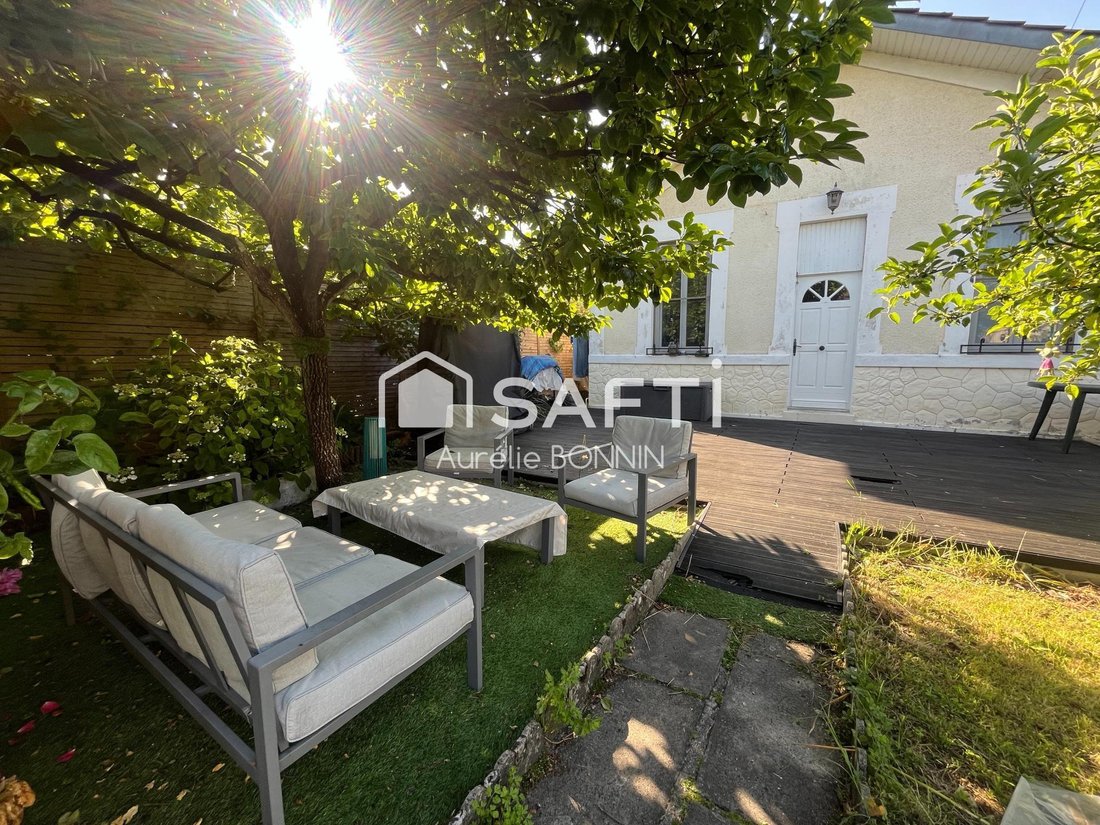 House in Talence, Nouvelle-Aquitaine, France 2 - 17483676