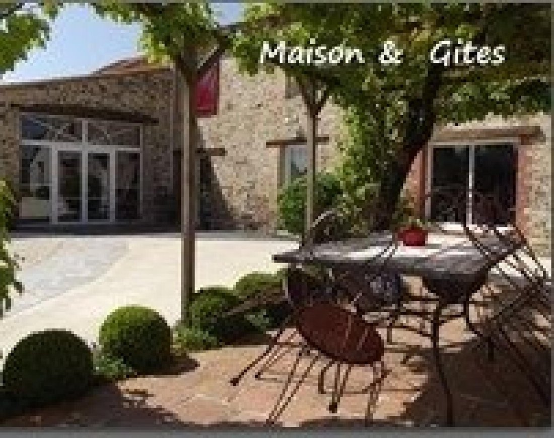 House in Essarts-en-Bocage, Pays de la Loire, France 1 - 17483683