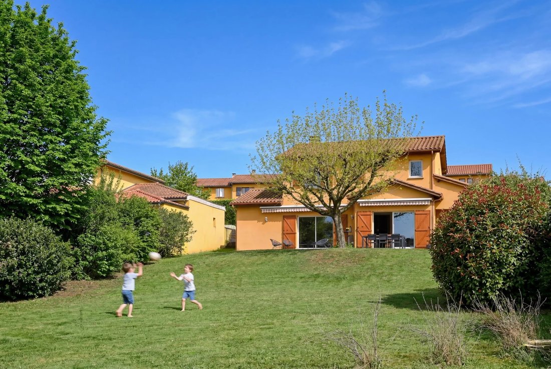 House in Belmont-d'Azergues, Auvergne-Rhône-Alpes, France 1 - 17260774