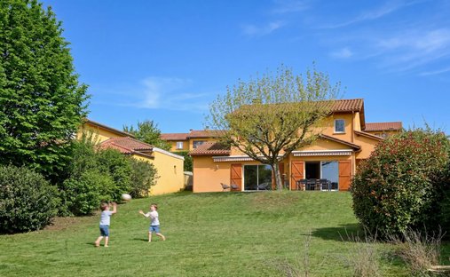 House in Belmont-d'Azergues, Auvergne-Rhône-Alpes, France 1