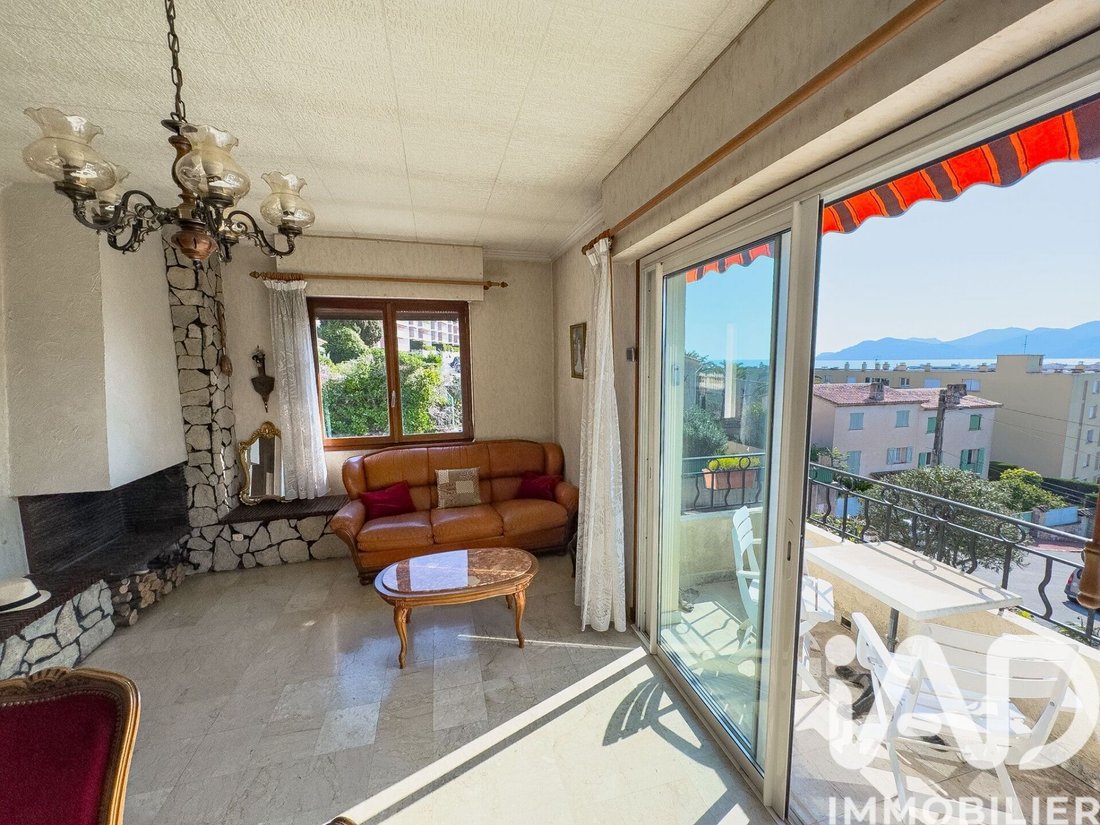Apartment in Saint Joseph, Cannes, France 1 - 17483643