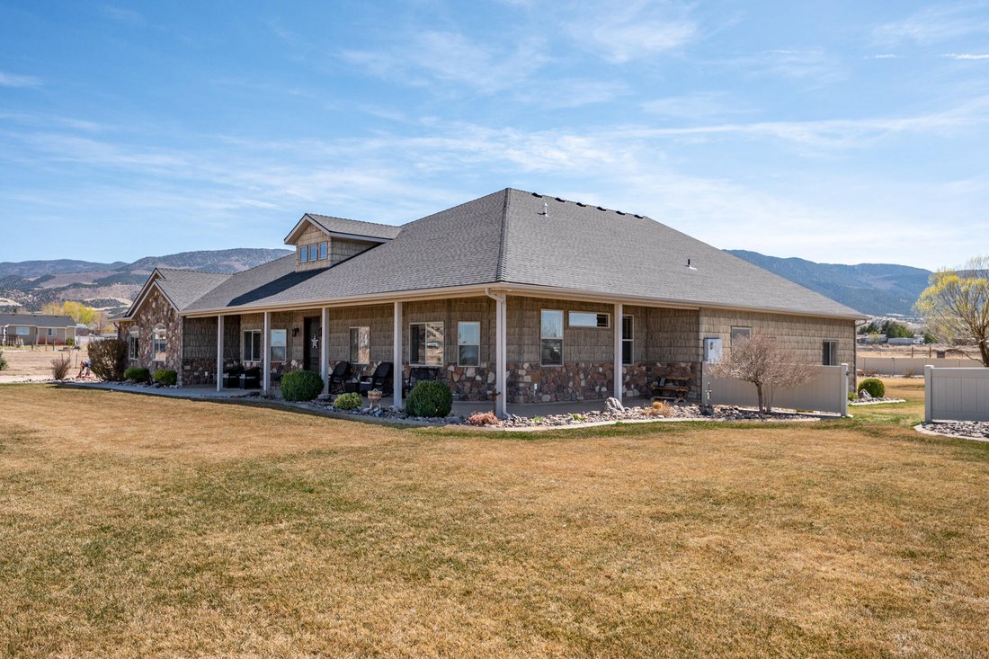 House in Cedar City, Utah, United States 3 - 17484102