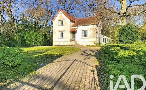 Casa a Saint-Sébastien-sur-Loire, Paesi della Loira, Francia 1