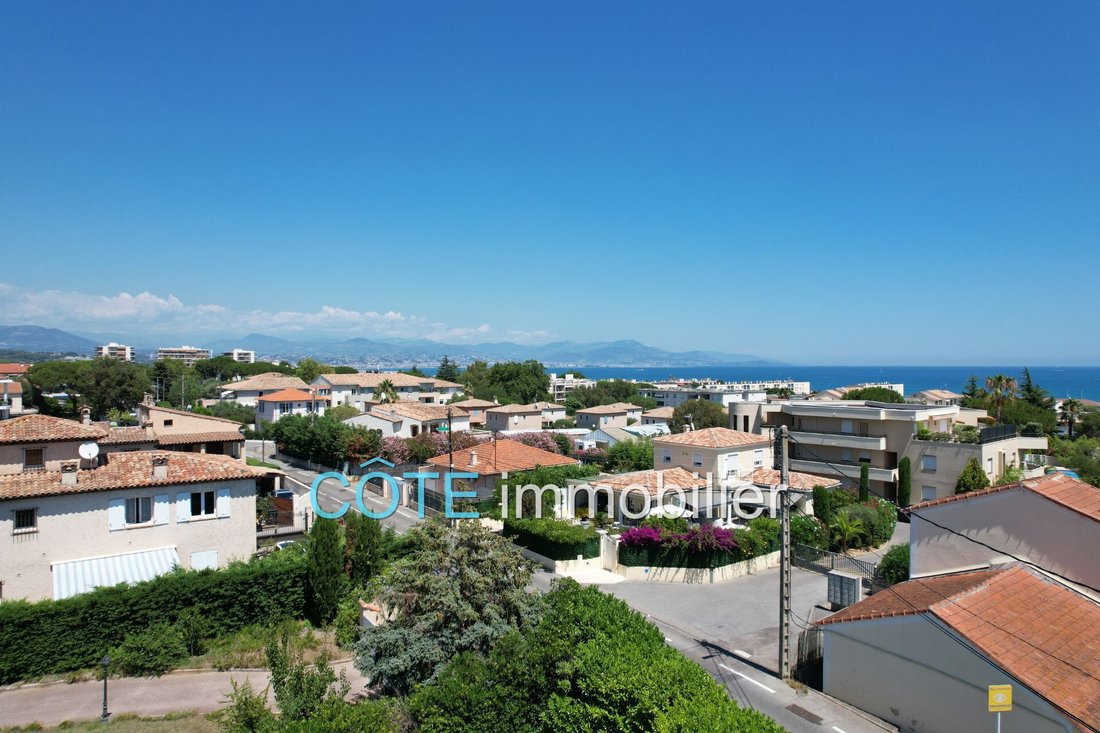 Apartment in Les Cougoulins-Rastines, Antibes, France 1 - 17480594