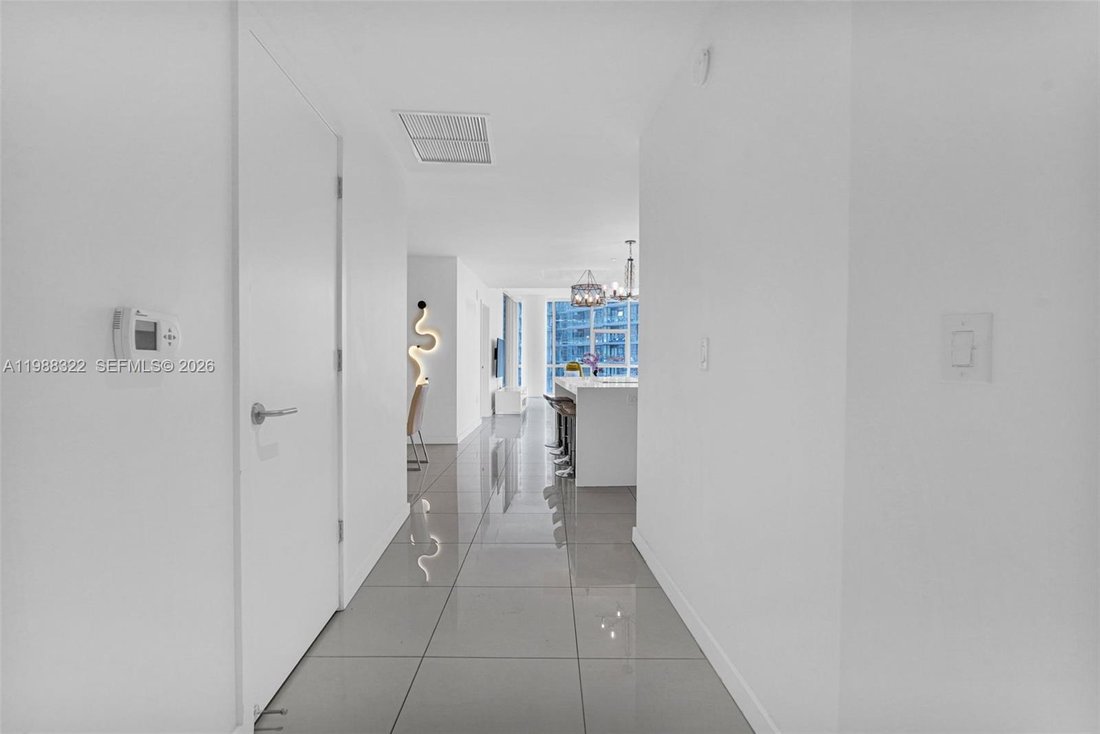 Condo in Miami, Florida, United States 2 - 17480902