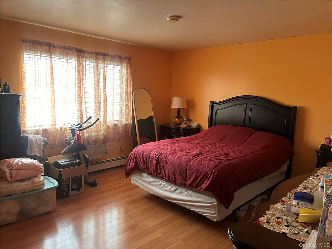 Apartment in Spring Valley, New York, United States 5 - 17479198