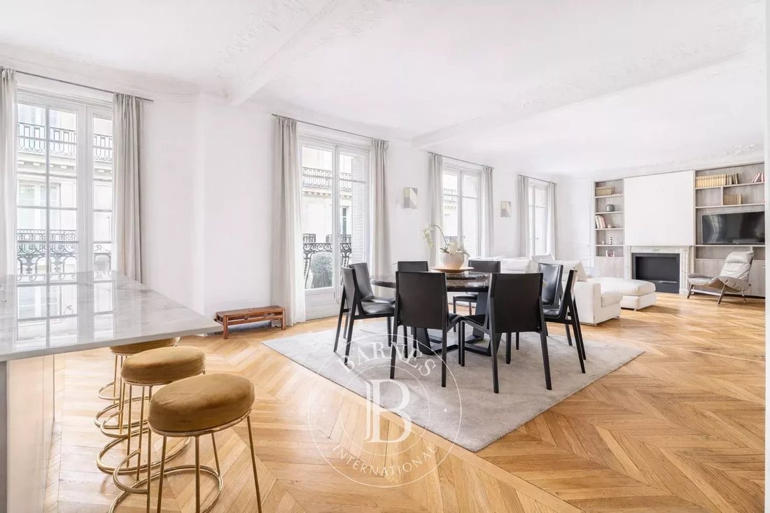 Apartment in Porte Dauphine, Paris 16e Arrondissement, Paris 1 - 17078248
