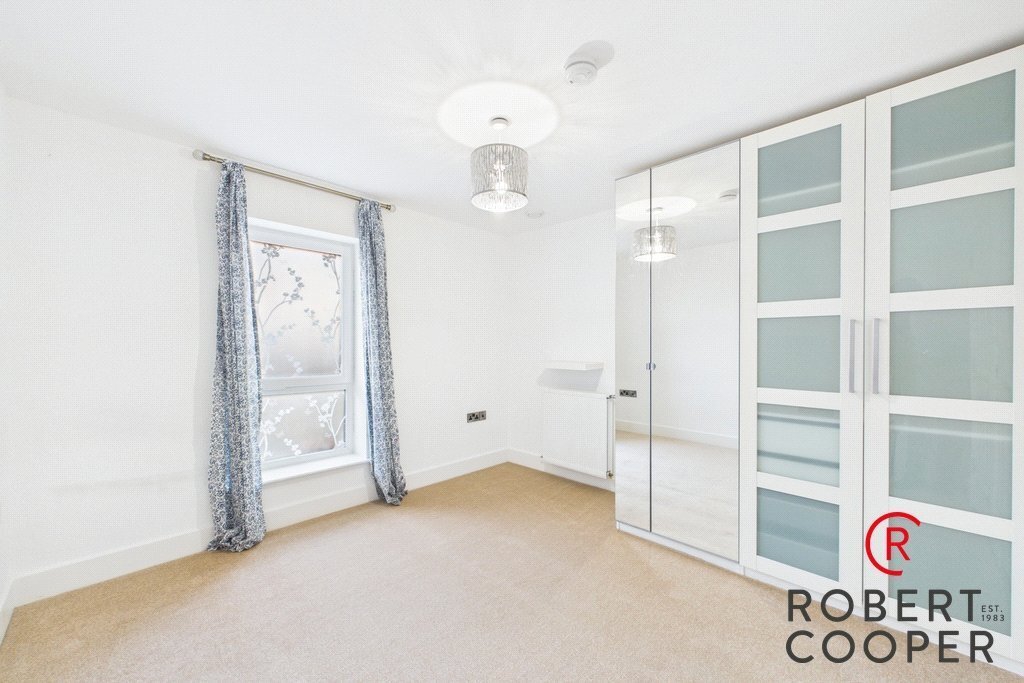 Apartment in Rayners Lane, Harrow, England 5 - 17482830