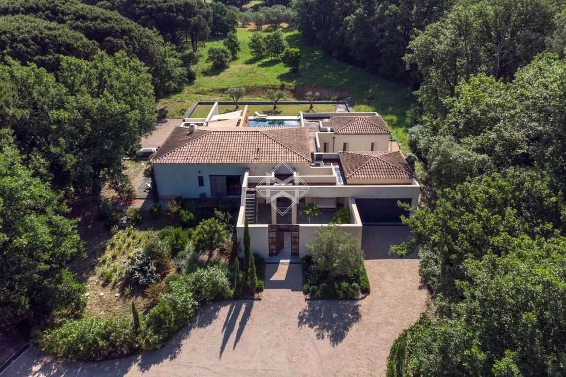 Villa in Mimet, Provence-Alpes-Côte d'Azur, France 2 - 14335098