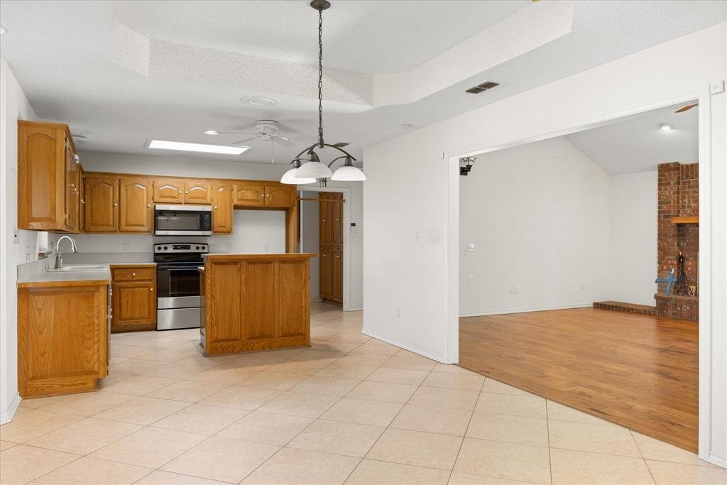 House in Granbury, Texas, United States 5 - 17481178