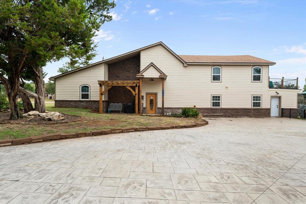 House in Granbury, Texas, United States 1 - 17481169