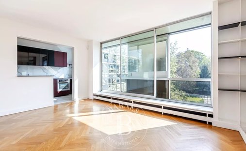 Apartment in Parchamp–Albert Kahn, Boulogne-Billancourt, France 1