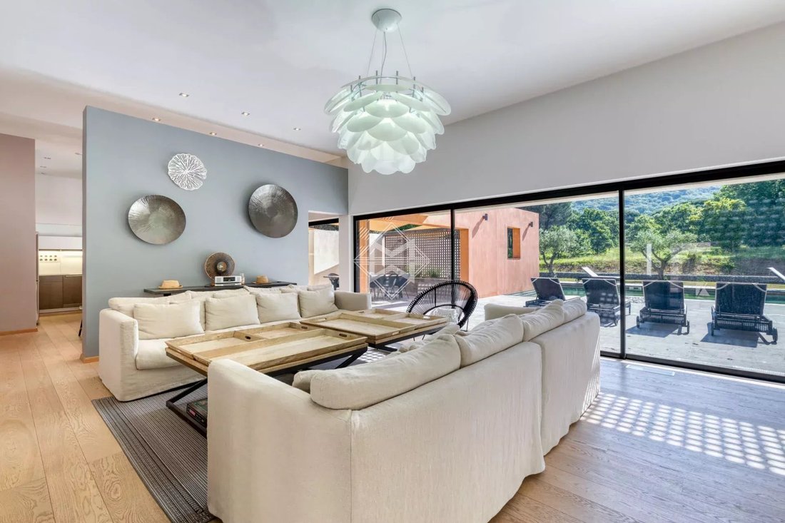 Villa in Mimet, Provence-Alpes-Côte d'Azur, France 3 - 14335098