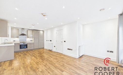 Apartment in Rayners Lane, Harrow, England 1